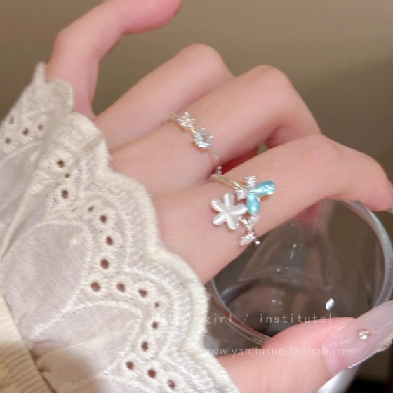 Exquisitely crafted high - quality rings, decorations for your fingertips