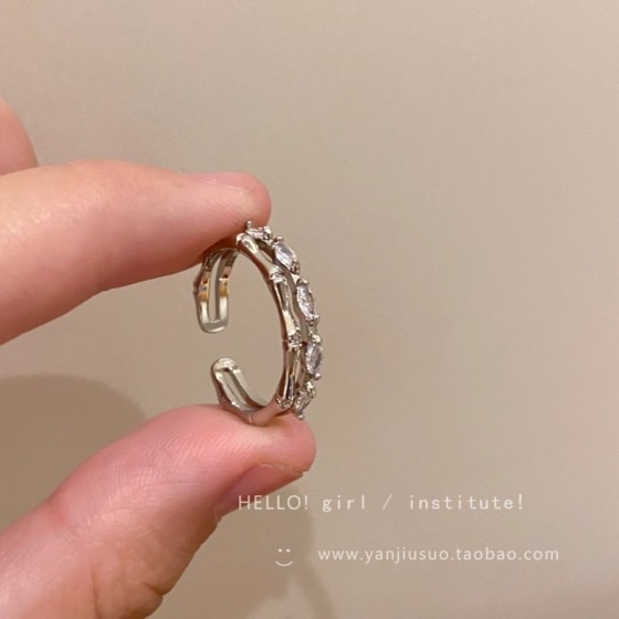 精心制作的高品质戒指，为您的指尖装饰