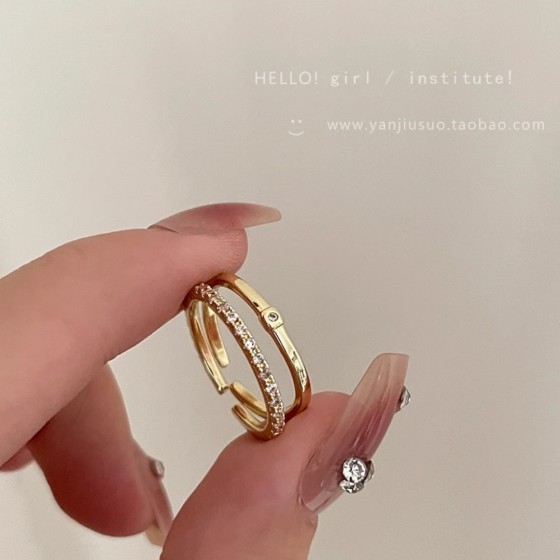 Exquisitely crafted high - quality rings, decorations for your fingertips